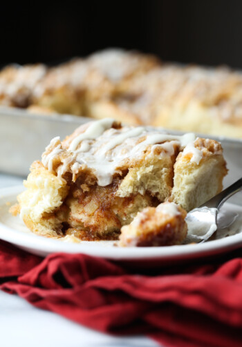 Apple Crumb Cinnamon Rolls