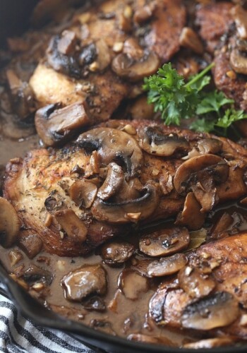 This Skillet Balsamic Garlic CHicken is an easy and incredibly flavorful dish! We love this!