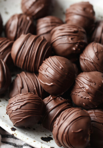 Easy Peanut Butter Balls Recipe